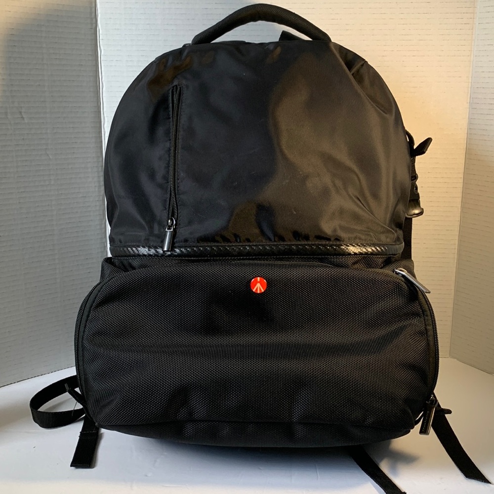 Manfrotto csmera backpack NWOT